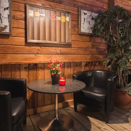 Agate Hotel Ozolnieki Екстер'єр фото