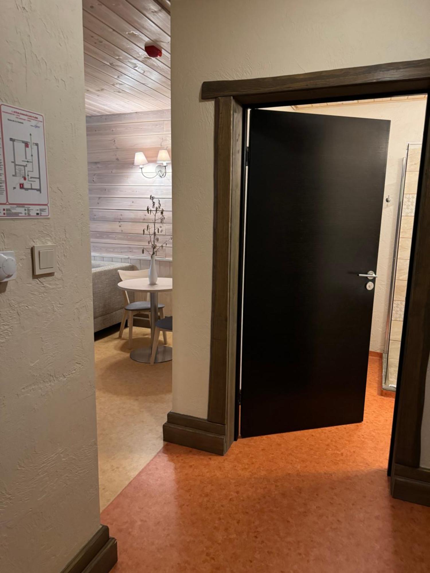 Agate Hotel Ozolnieki Екстер'єр фото
